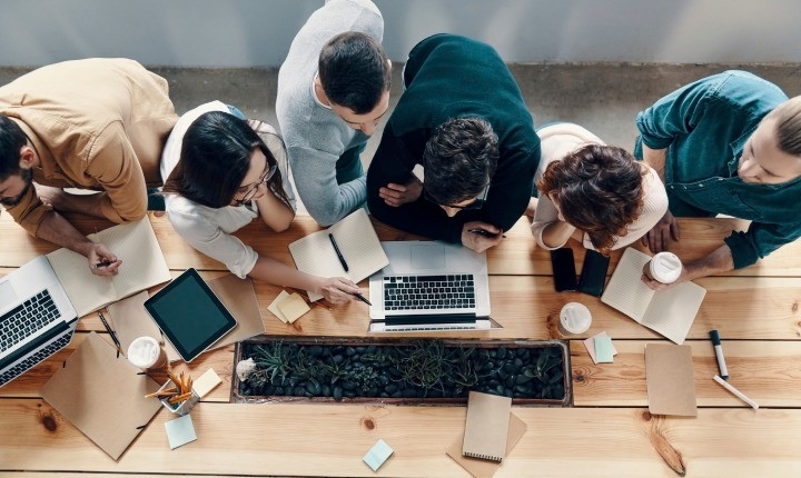 trabajadores en empresa requisitos caes