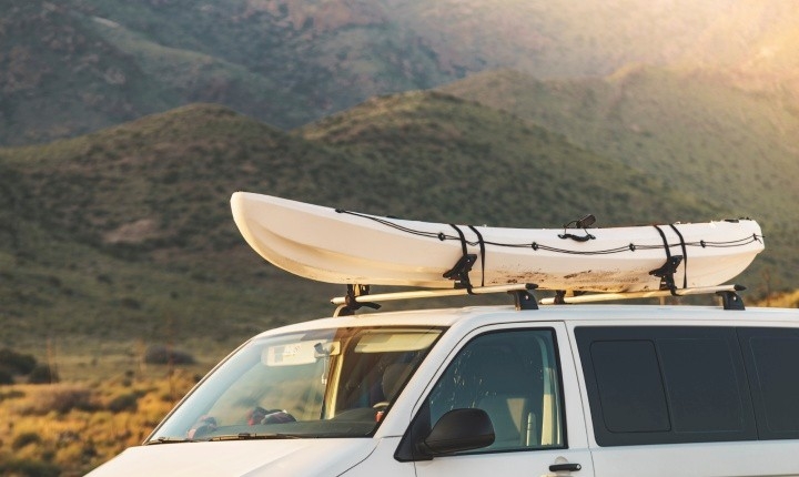 kayak en techo coche