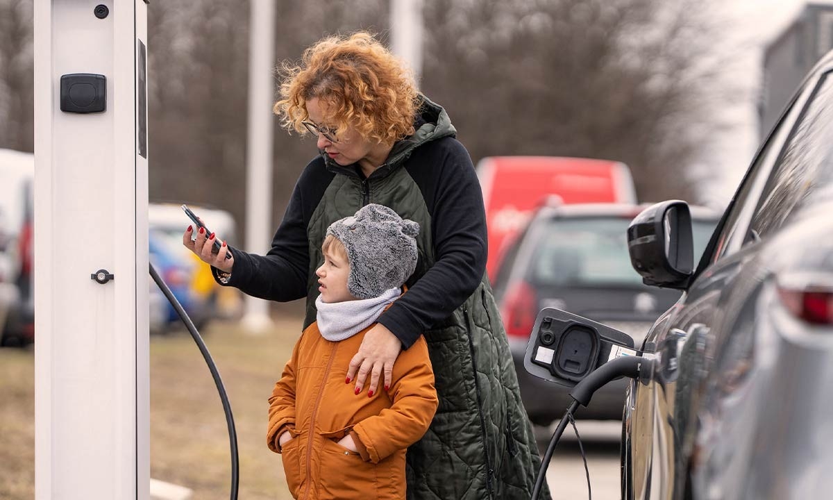 cabecera-post-como-afecta-frio-bateria-coche-electrico.jpg