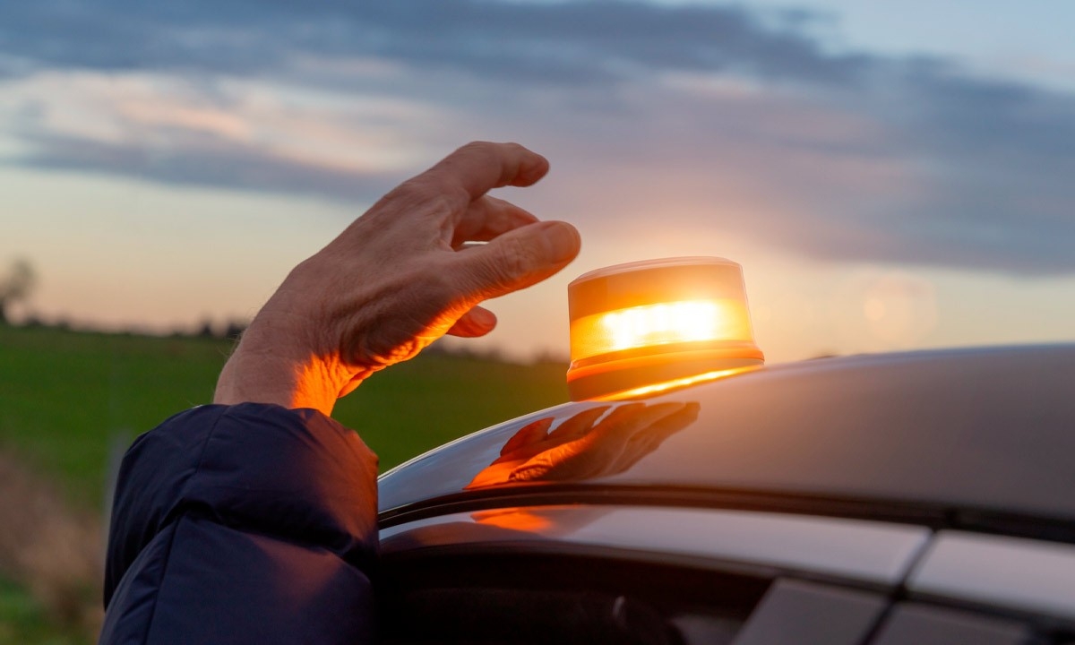 luz emergencia coche obligatoria