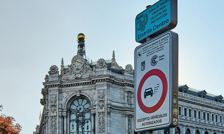 Zona de bajas emisiones Madrid: evita las multas al circular con tu vehículo