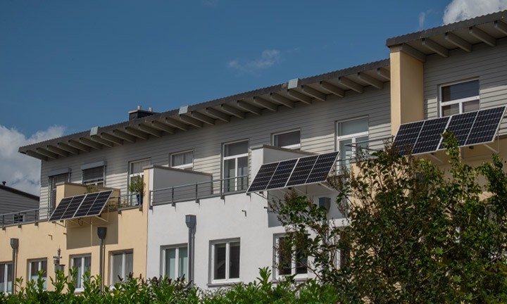 Casas con placas solares para el autoconsumo