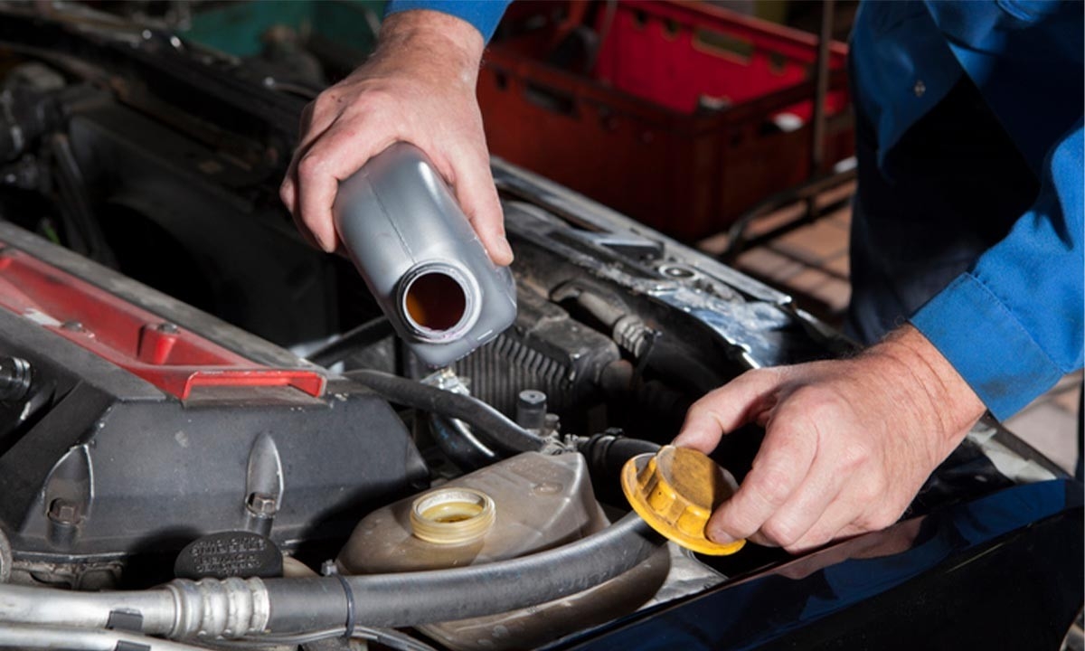 ¿Se pueden mezclar liquidos de frenos en el coche?