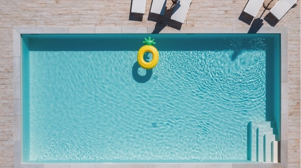 ¿Qué es una bomba de calor? Usos en piscinas y aire acondicionado