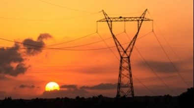 derechos de enganche a la red eléctrica