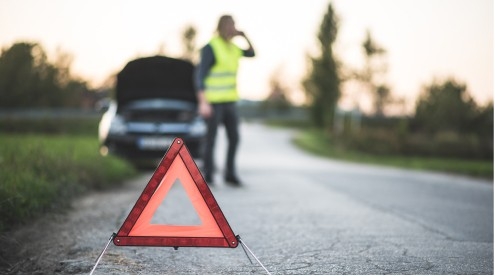 ¿Cuándo será obligatorio llevar una luz de emergencia en el coche?