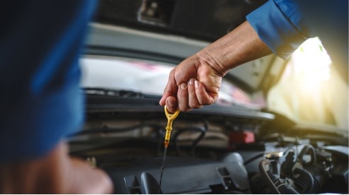 ¿Por qué consume aceite un coche?