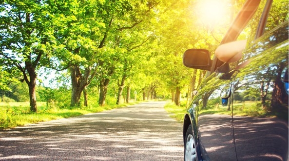 Protege tu coche del sol con estos sencillos trucos  