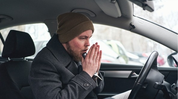 ¿Se puede congelar la gasolina de mi coche en invierno? 