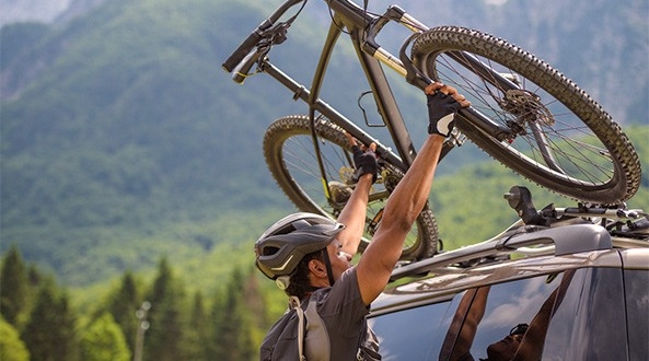 Cómo llevar la bicicleta en el coche de forma segura