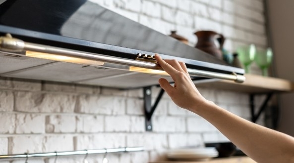 Cuánto consume una campana extractora