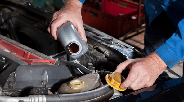 ¿Se pueden mezclar liquidos de frenos en el coche?