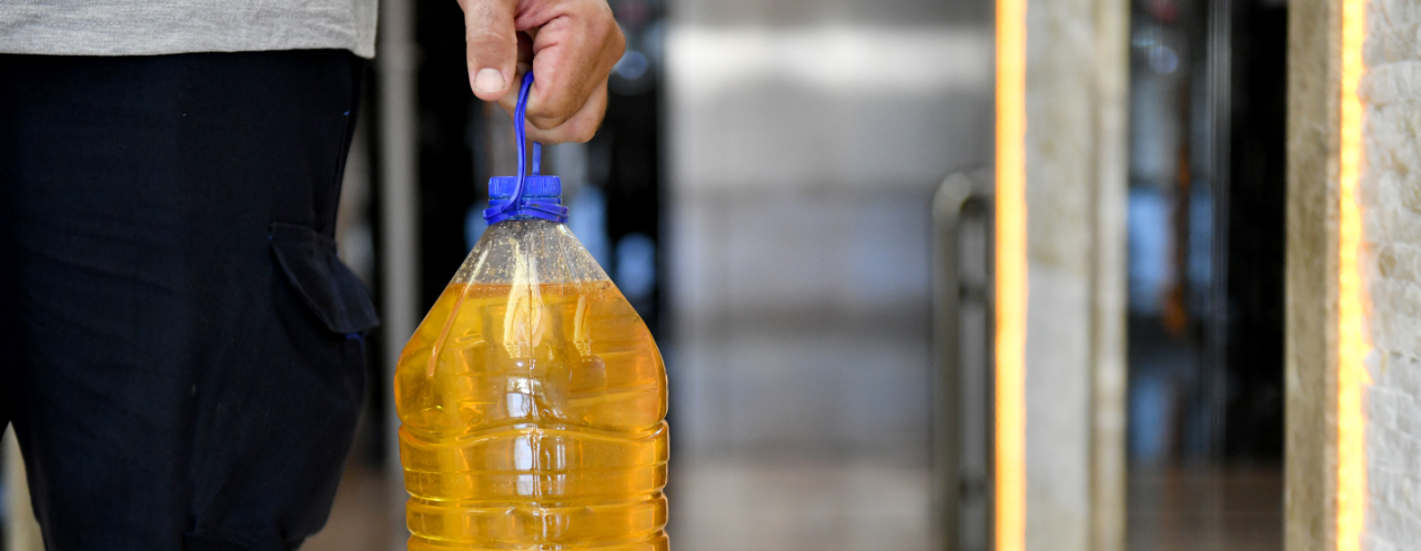 Recogida de aceite en estaciones de servicio