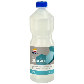 agua destilada