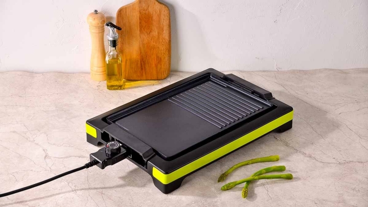 Plancha eléctrica Bergner XTRA BG-51025-BK-11
