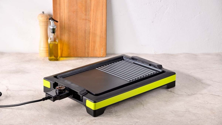 Plancha eléctrica Bergner XTRA BG-51025-BK-12