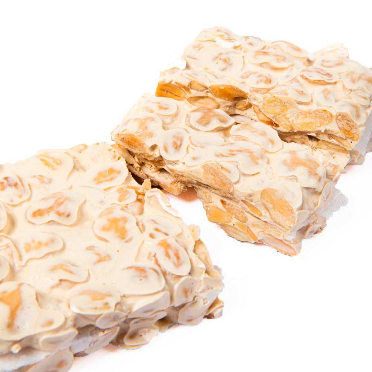 Turrón duro de Alicante con almendras