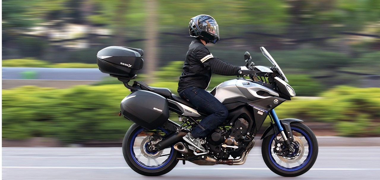 card-destacada-equipacion-moto-home.jpg